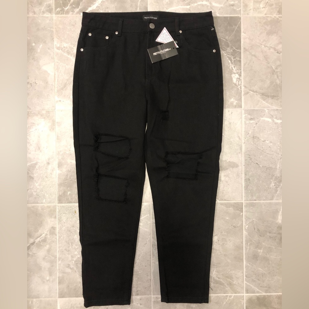 PrettyLittleThing Ripped Mom Jeans BNWT - Picture 2 of 9